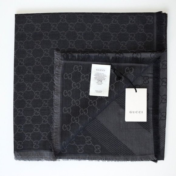 Authentic Gucci scarf NWT - Picture 1 of 5